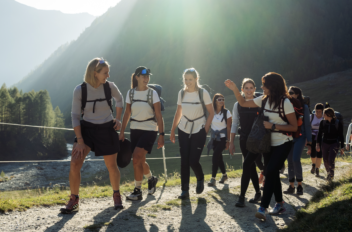 Vestirsi in montagna in primavera: perché il layering è il tuo miglior alleato